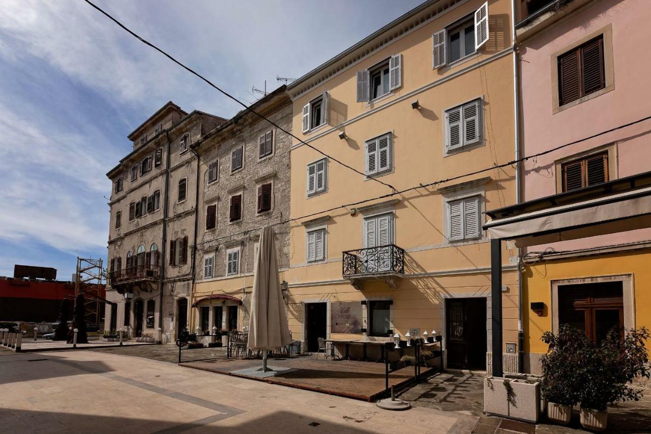 풀라 Piazza Foro With Free Parking 아파트 외부 사진